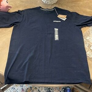 NWT Patagonia logo short sleeve t shirt - navy large